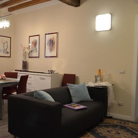 Apartmán Heart Of Parma Pokoj fotografie