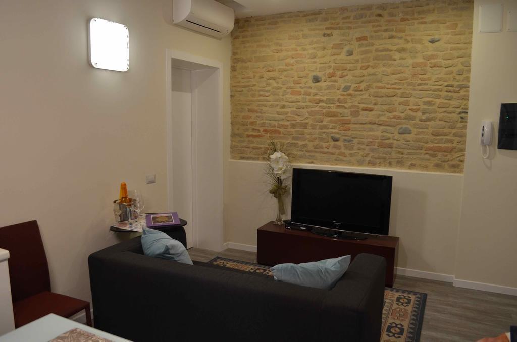 Apartmán Heart Of Parma Pokoj fotografie